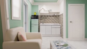 Basic Room, 1 Bedroom (Flute (Ocean View, Jacuzzi, BBQ)) | 1 bedroom, free WiFi