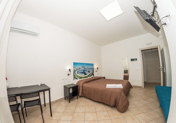 Iron/ironing board, free WiFi, wheelchair access