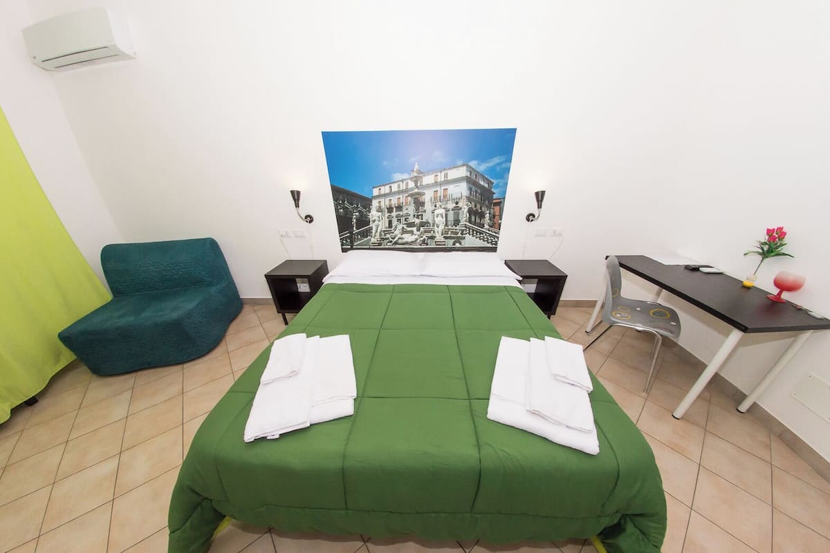 Deluxe tweepersoonskamer | Een strijkplank/strijkijzer, gratis wifi, beddengoed