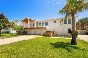 Exterior - 4 Bedrooms | Sleeps Up to 15 | Private Pool | Game Room | Walk to Beach (Pensacola Beach)