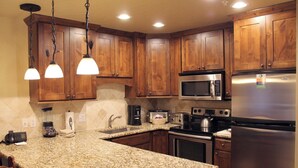 Unclassified image, 4 of 9, button - 1-bedroom condo Grand Lodge @ Peak 7 in fantastic Breckenridge with fitness room (Breckenridge)