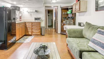 House (1 Bedroom) | Interior