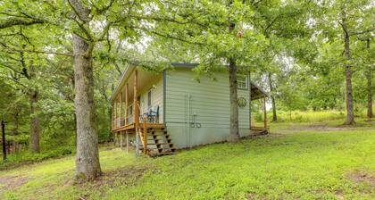 Ozark Escapes Cabin! Serene Forest & Mtn Setting