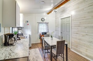 Apartment (0 Bedroom) | Interior