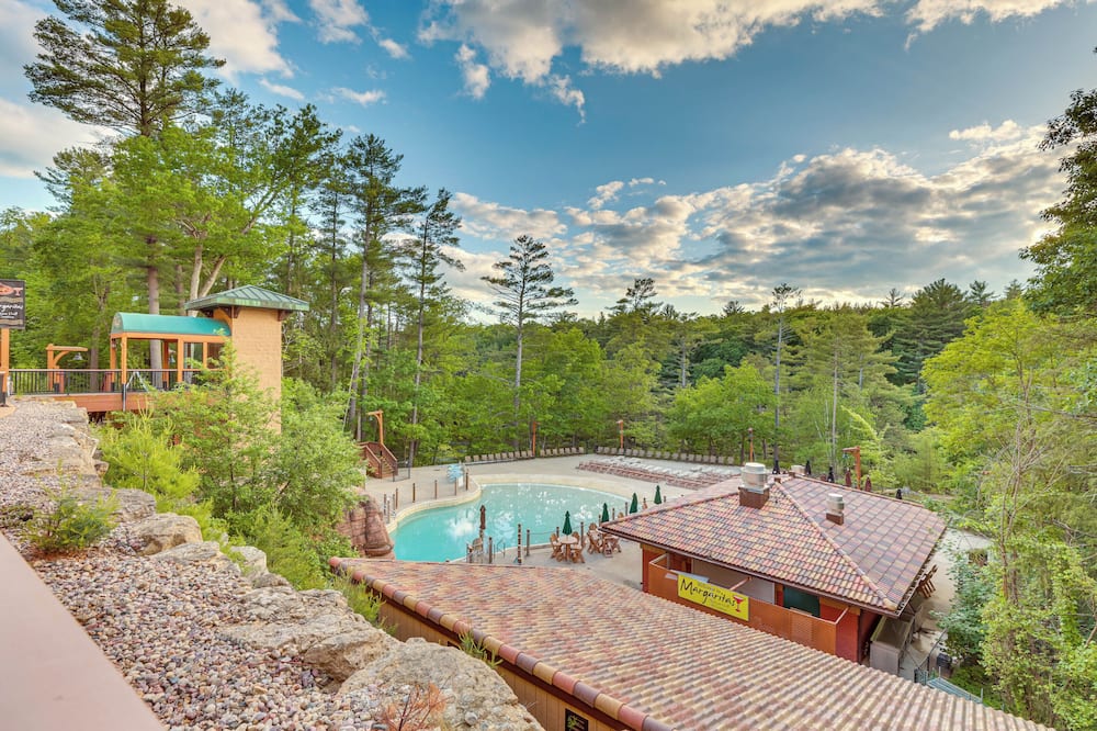 1st-floor Wisconsin Resort Condo w/ Patio!