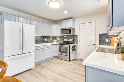 Walk to Beach: Newly Renovated Home in Oak Island!