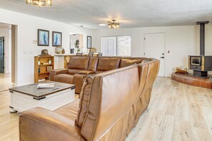 House (3 Bedrooms) | Interior