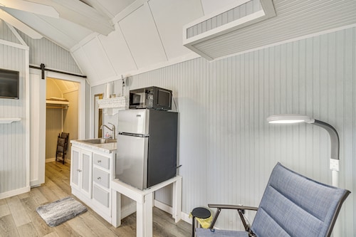 5 Mi to Dtwn Sweetwater: Studio w/ Serene Views