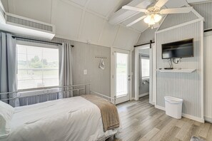 Apartment (0 Bedroom) | Interior