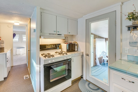 Cottage (2 Bedrooms) | Interior