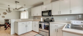 4 Mi to Dtwn Brownsville: Family Home w/ Yard!