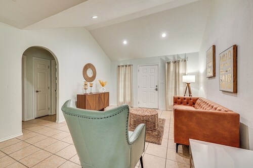 4 Mi to Dtwn Brownsville: Family Home w/ Yard!