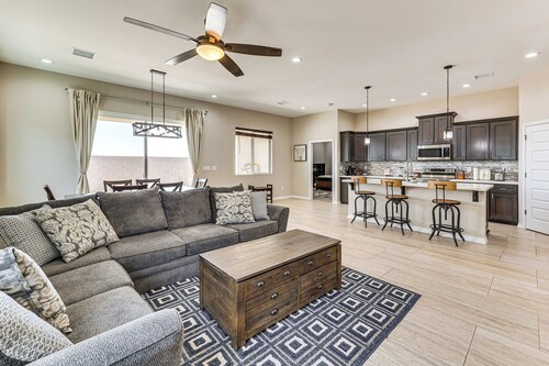 3 Mi to Colorado River: New-build Family Home!