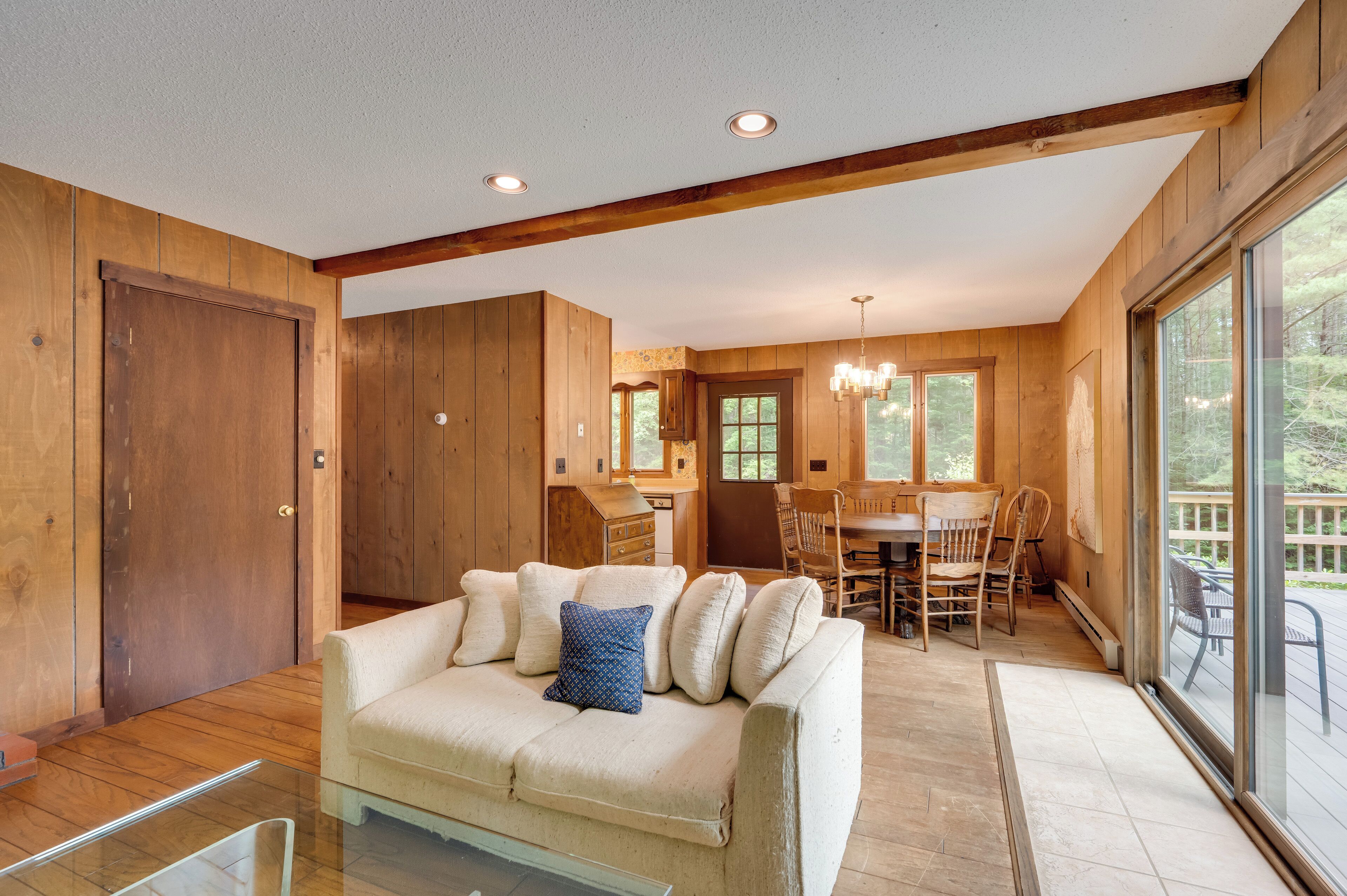 House (5 Bedrooms) | Interior