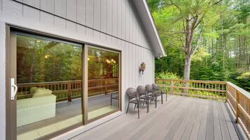 House (5 Bedrooms) | Interior