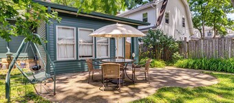1/2 Mi to Indy Motor Speedway: Home w/ Yard!