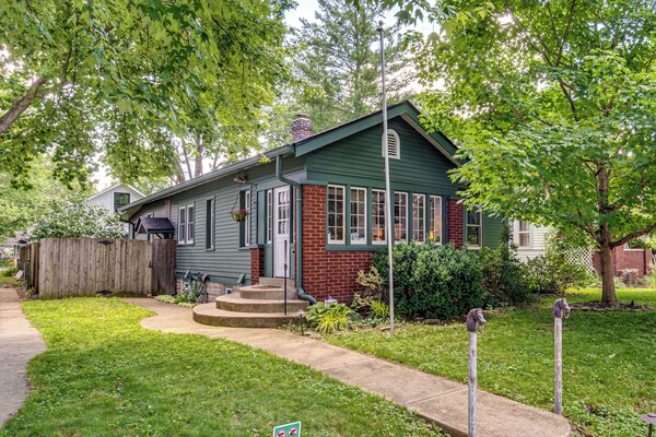 3 Blocks To Indy Motor Speedway: Home W/ Yard! - Indiana