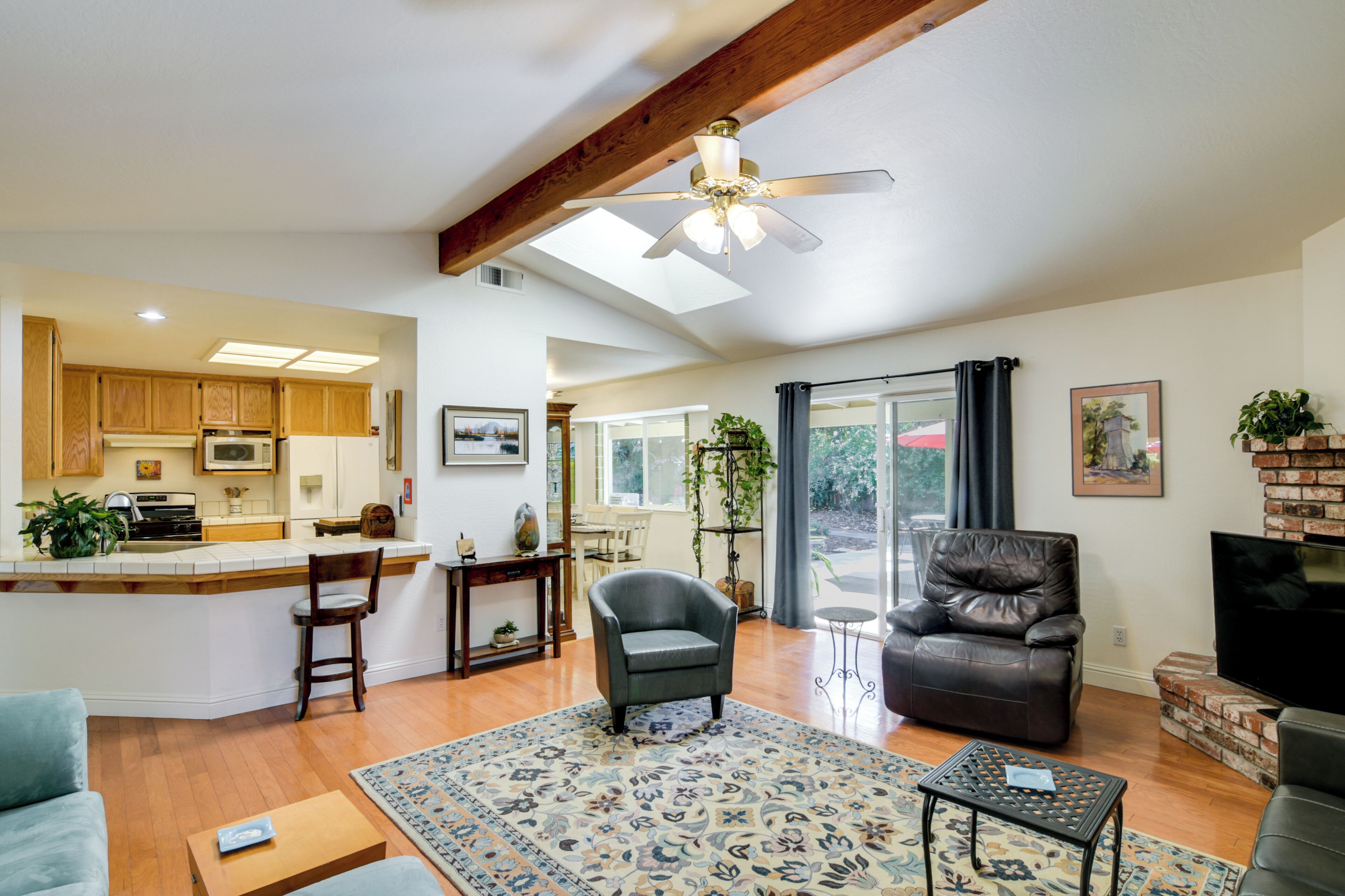 House (3 Bedrooms) | Interior