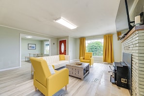 House (2 Bedrooms) | Interior