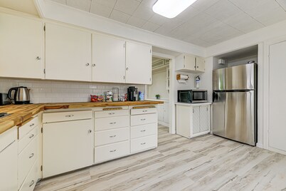 Walk to Beach: Cozy Home w/ Deck in Smith River!