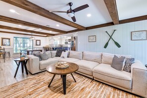 House (4 Bedrooms) | Interior - Home w/ Lake Texoma View, Game Room & Bar (Mead)