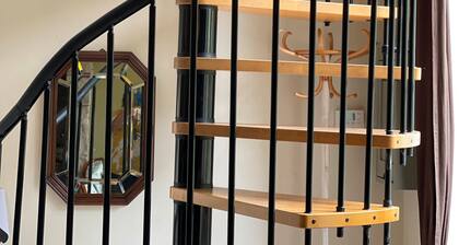 Maison de Vacances 'Le Crévy - Le Chateau - 8 Pers' avec Terrasse Privée, Jardin Commun et Wi-Fi