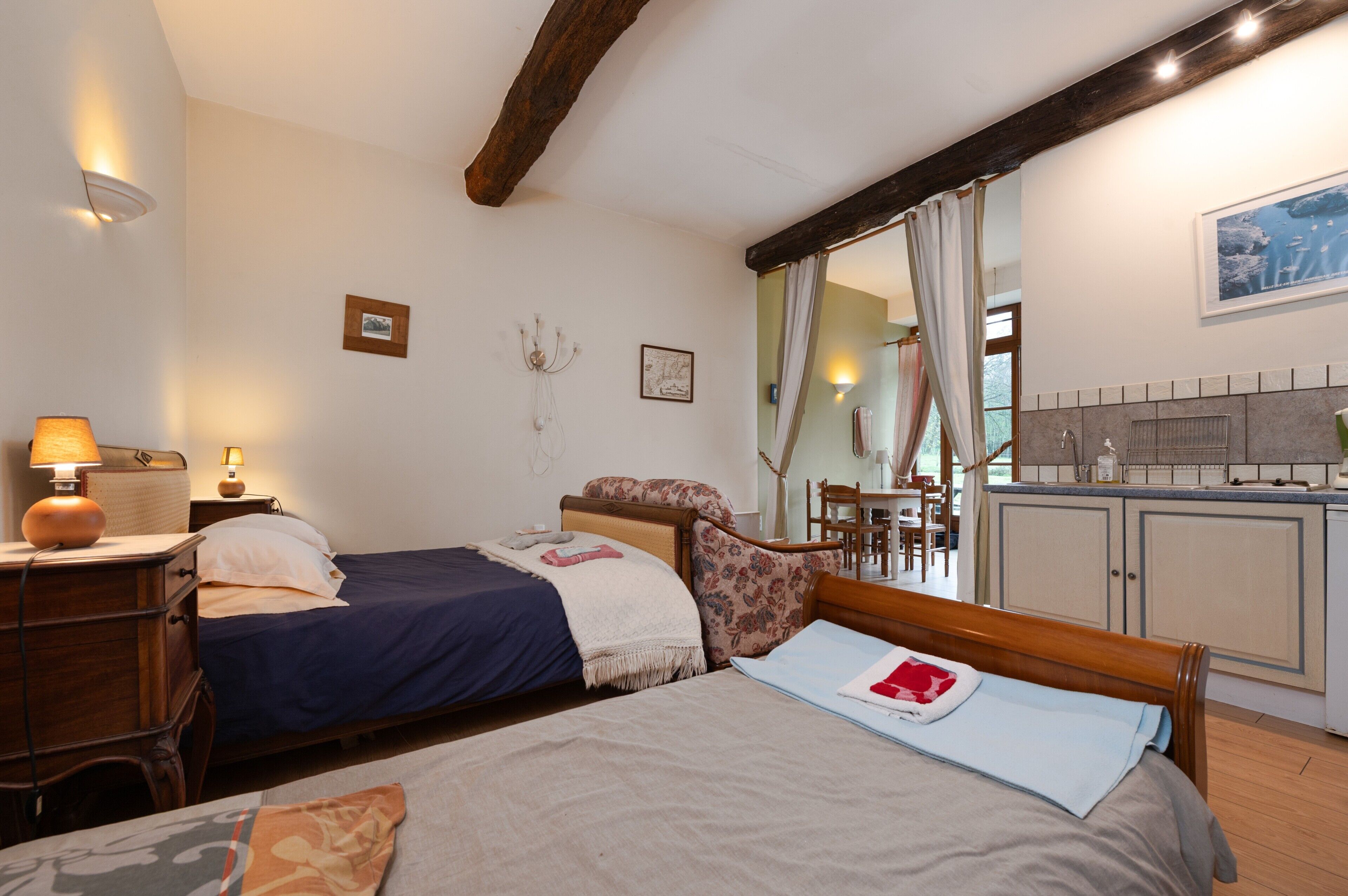 1 chambre, fer et planche à repasser, Wi-Fi, draps fournis