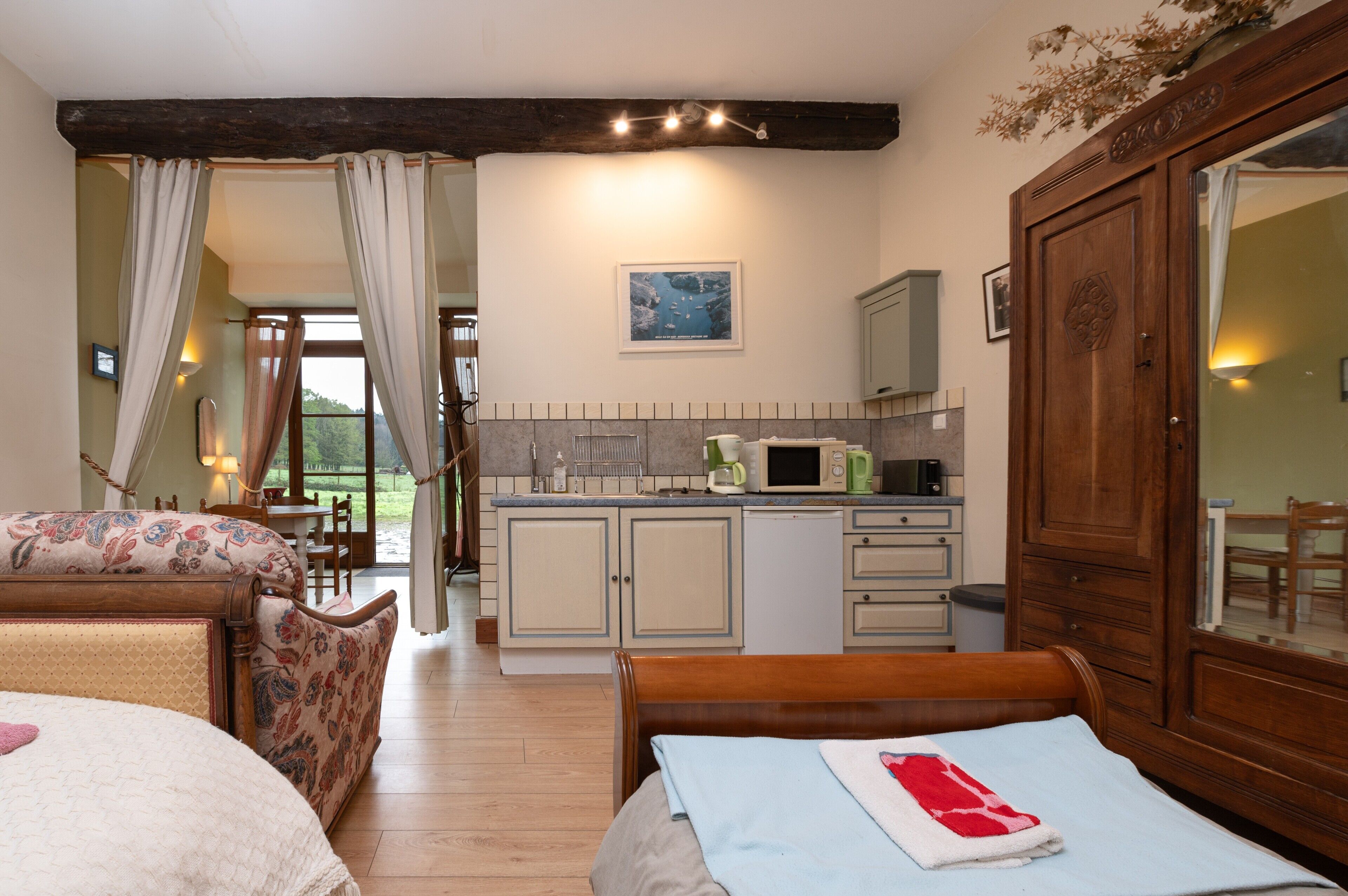 1 bedroom, iron/ironing board, WiFi, bed sheets