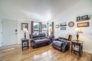 House (2 Bedrooms) | Interior