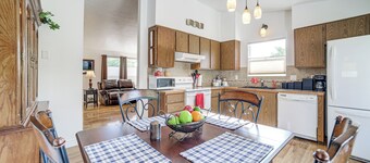 14 Mi to Meridian: Water-view Retreat w/ Patios!