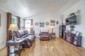 House (2 Bedrooms) | Interior