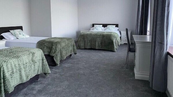 1 bedroom, iron/ironing board, travel cot, WiFi