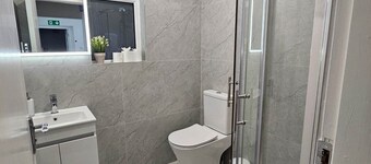 Cortoon Inn, Triple Room 2 (1 DBL + 1SGL)