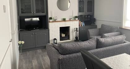 Cortoon Inn, Double Room 5 (1 DBL)