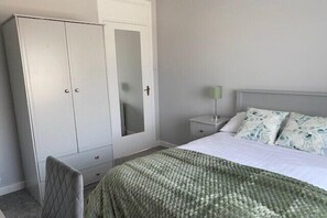 1 Schlafzimmer, Bügeleisen/Bügelbrett, WLAN, Bettwäsche
