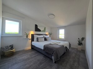 Bügeleisen/Bügelbrett, WLAN, Bettwäsche