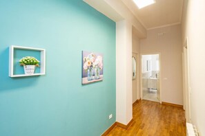 Interior - House Dafal by Rentbeat (Guidonia Montecelio)