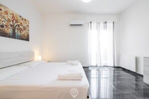 2 bedrooms, iron/ironing board