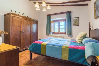 House with pool in the countryside 11 to 14 people, ideal for groups