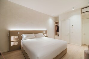 Standard Room | In-room safe, desk, soundproofing, iron/ironing board - Maison Sirolo (Sirolo)