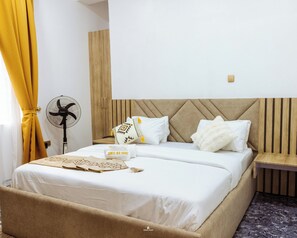 1 bedroom, iron/ironing board, WiFi, bed sheets - Seamless Shortlets - 1 BR. Fully Furnished and close to hotspots. (Yenagoa)