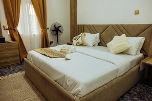 1 chambre, fer et planche à repasser, Wi-Fi, draps fournis