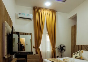 1 chambre, fer et planche à repasser, Wi-Fi, draps fournis