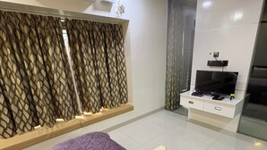 Interior - Luxurious Jacuzzi villa/5 mins beach (Chennai)