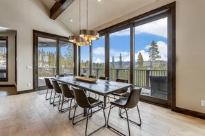 ハウス 6 ベッドルーム | レストラン