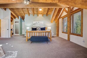 House, 5 Bedrooms | Interior