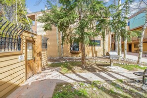 콘도, 침실 2개 | 외관