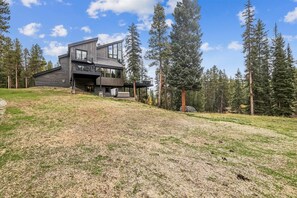 House, 4 Bedrooms | Exterior