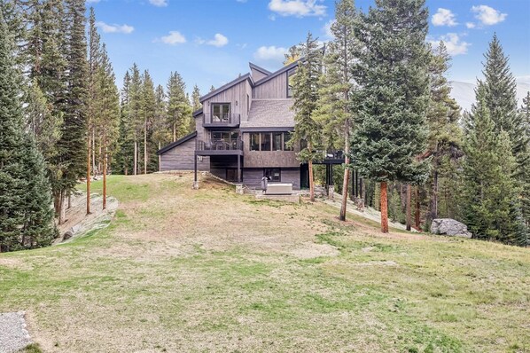 House, 3 Bedrooms | Exterior