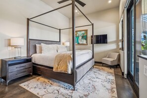 House, 6 Bedrooms